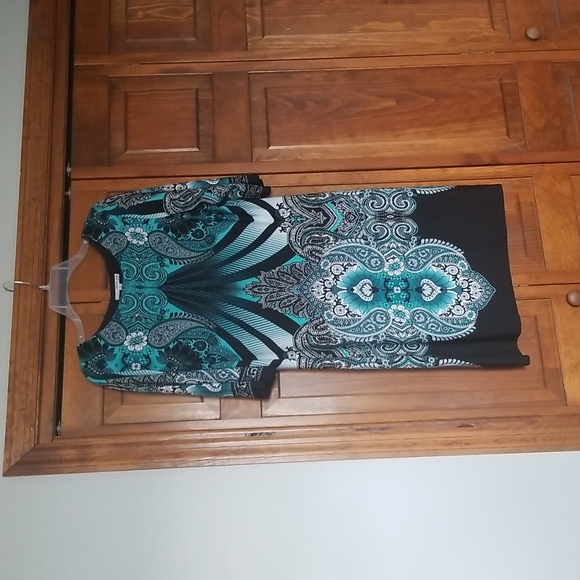 Dress - Picture 1 of 4